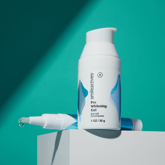 Teeth Whitening Gels vs Professional Whitening: Which One Is Better?